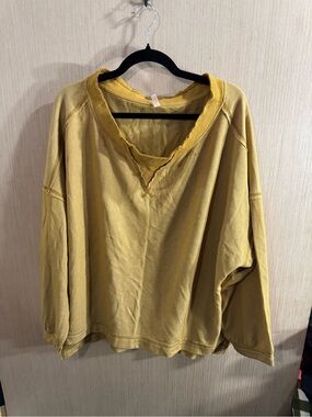 Women’s FP Movement Washed Mustard V-Neck Pullover Oversized Top Size Small